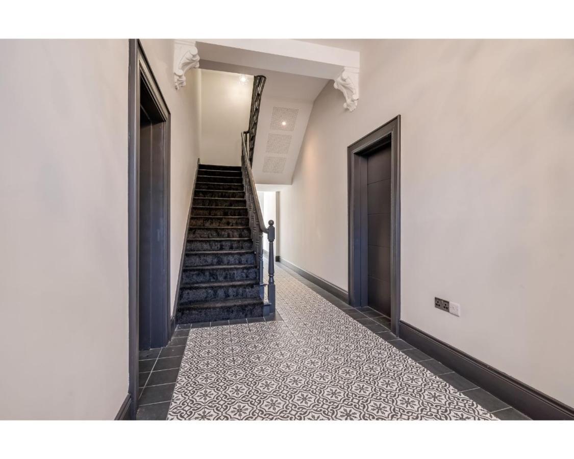 Central Belfast Apartments: University Street ภายนอก รูปภาพ